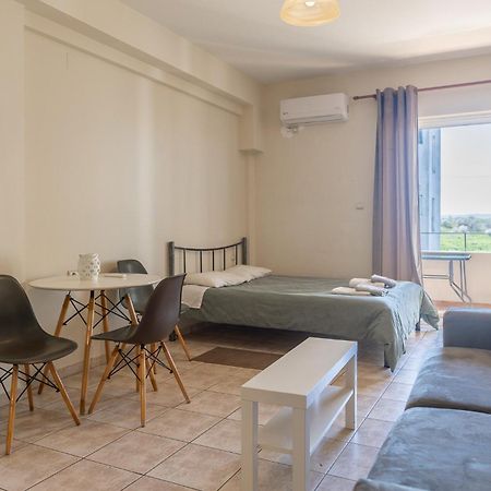 Elia Mini Suites 7 Lárissa Exterior foto